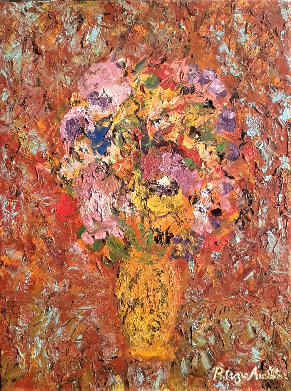 Vaso con fiori colorati